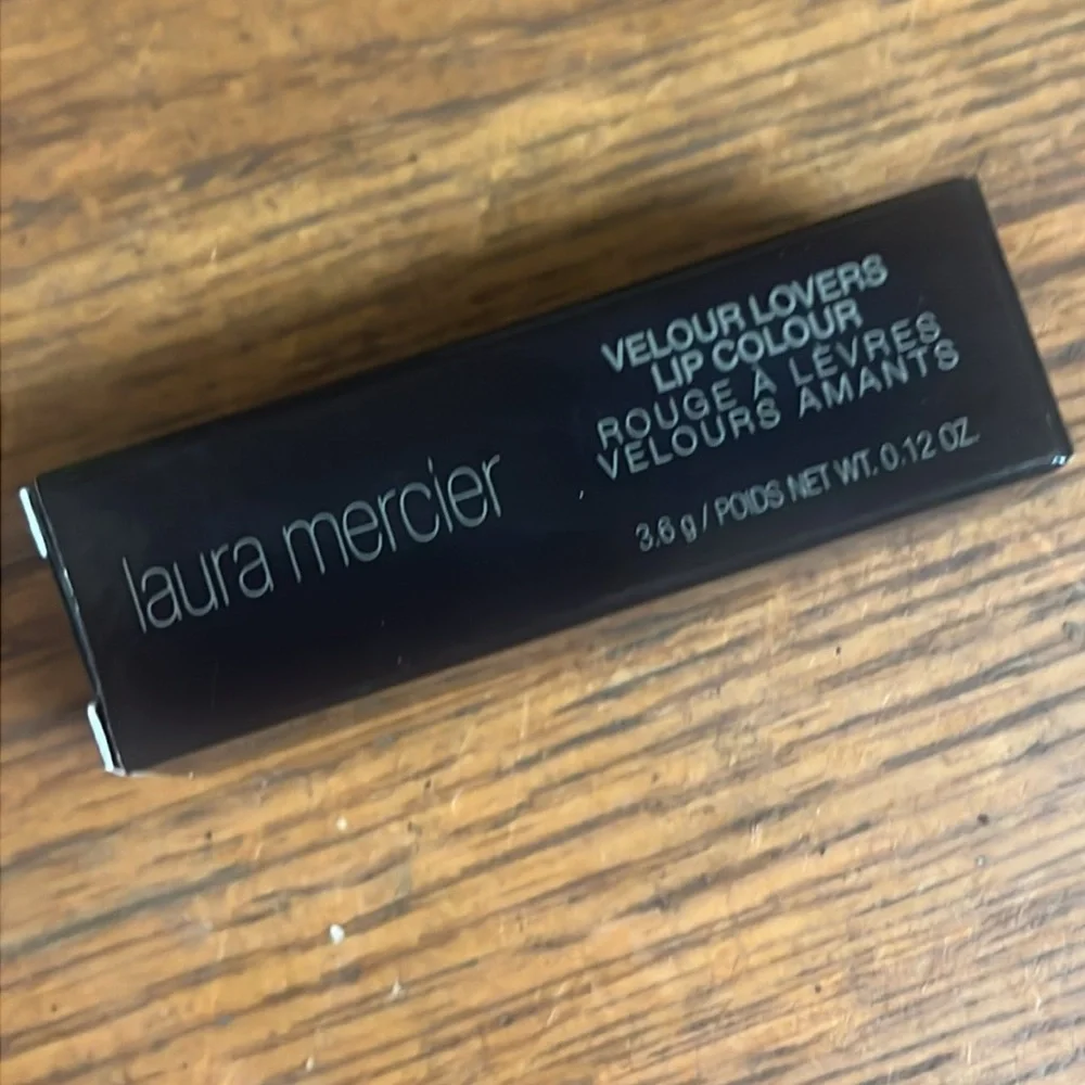 🌙💕Laura Mercier An Affair Velour Lovers Lipstick